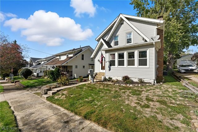 37 Selden Avenue, Akron, OH 44301