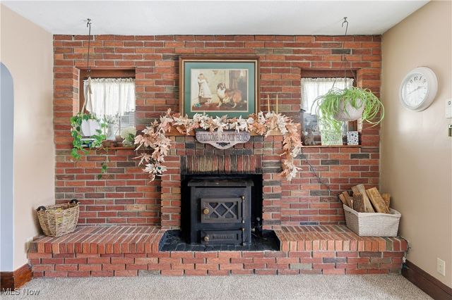 37 Selden Avenue, Akron, OH 44301