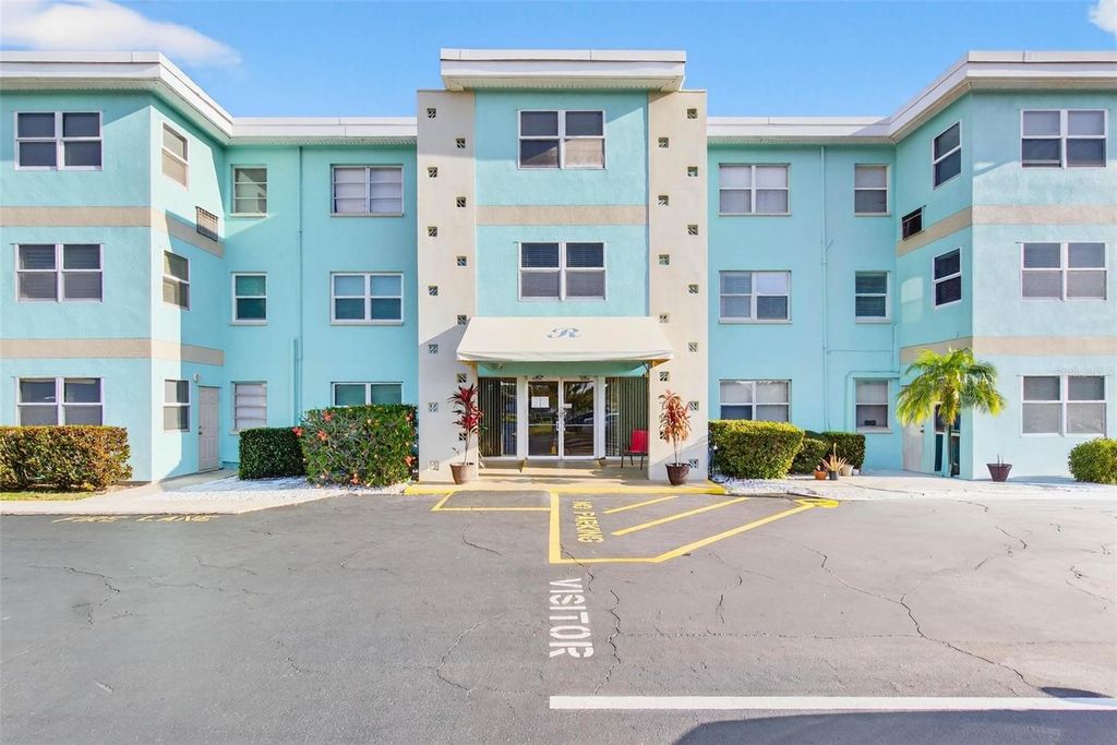 11447 PARK BOULEVARD 210, Seminole, FL 33772