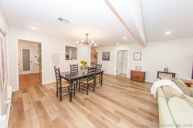 5912 E 80th Street, Tulsa, OK 74136