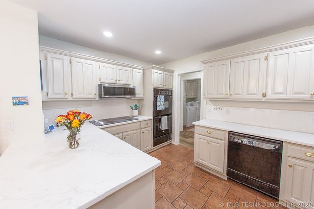 5912 E 80th Street, Tulsa, OK 74136