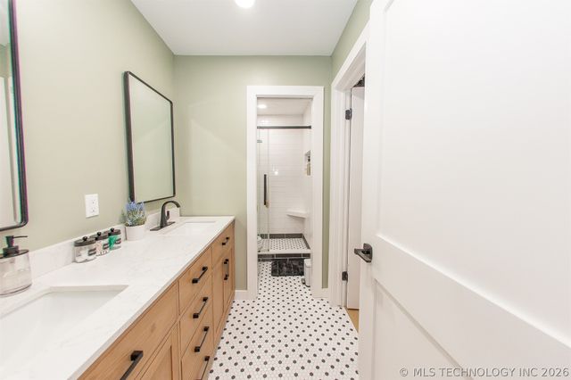 5912 E 80th Street, Tulsa, OK 74136