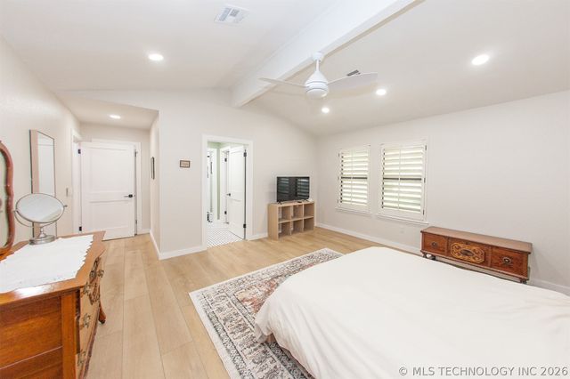 5912 E 80th Street, Tulsa, OK 74136