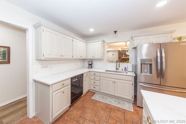 5912 E 80th Street, Tulsa, OK 74136