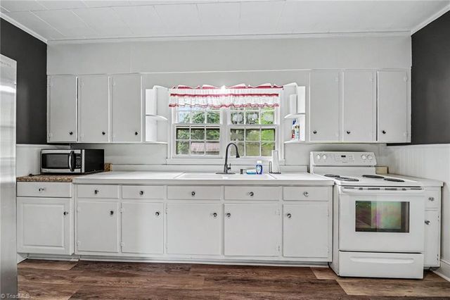 3389 NC Highway 704 E, Lawsonville, NC 27022