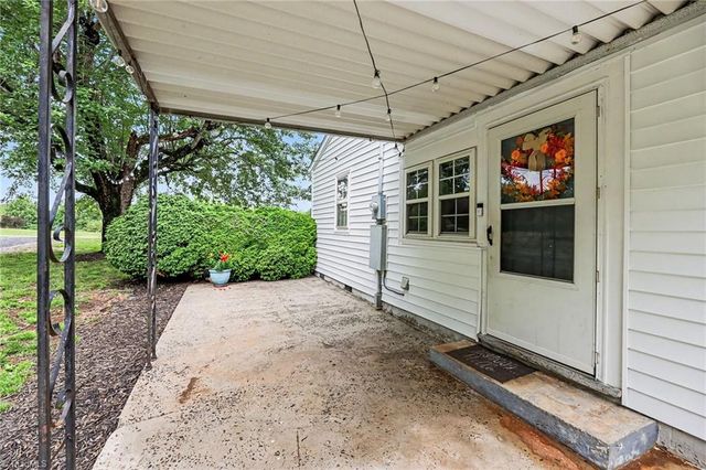 3389 NC Highway 704 E, Lawsonville, NC 27022