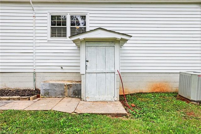 3389 NC Highway 704 E, Lawsonville, NC 27022