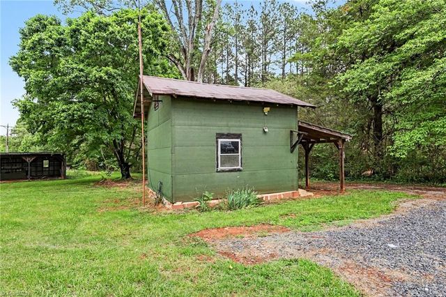 3389 NC Highway 704 E, Lawsonville, NC 27022