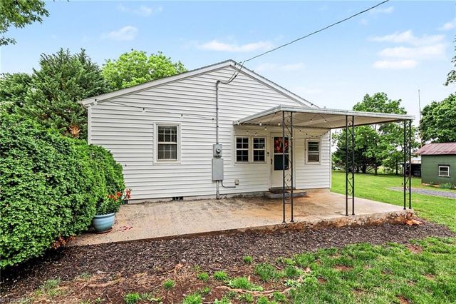 3389 NC Highway 704 E, Lawsonville, NC 27022