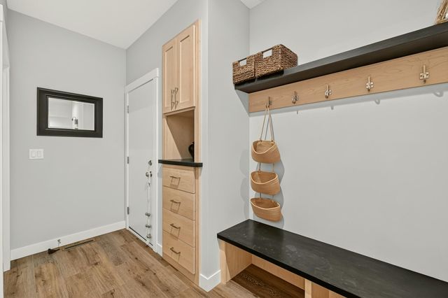 4184 Stone Point Drive NE, Rochester, MN 55906