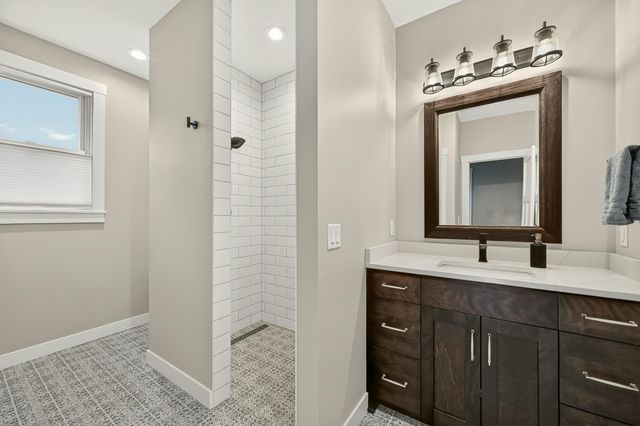 4184 Stone Point Drive NE, Rochester, MN 55906