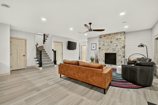 4184 Stone Point Drive NE, Rochester, MN 55906