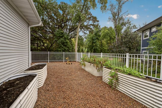 4184 Stone Point Drive NE, Rochester, MN 55906