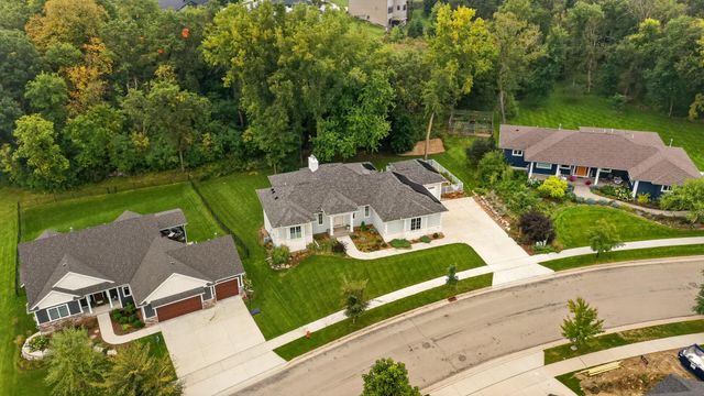 4184 Stone Point Drive NE, Rochester, MN 55906