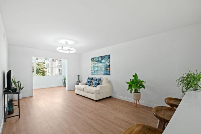 230 NE 26th Avenue 2160, Boynton Beach, FL 33435