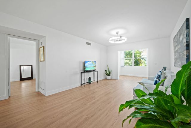 230 NE 26th Avenue 2160, Boynton Beach, FL 33435