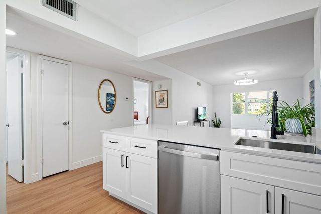 230 NE 26th Avenue 2160, Boynton Beach, FL 33435