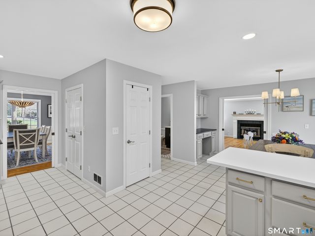 11 Payer Lane, Groton, CT 06355