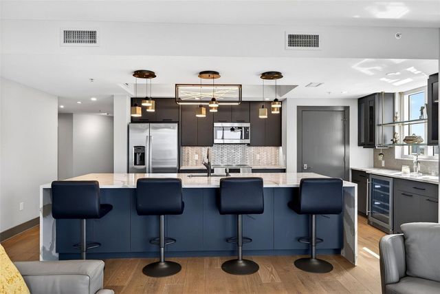 800 N TAMIAMI TRAIL 1217, Sarasota, FL 34236