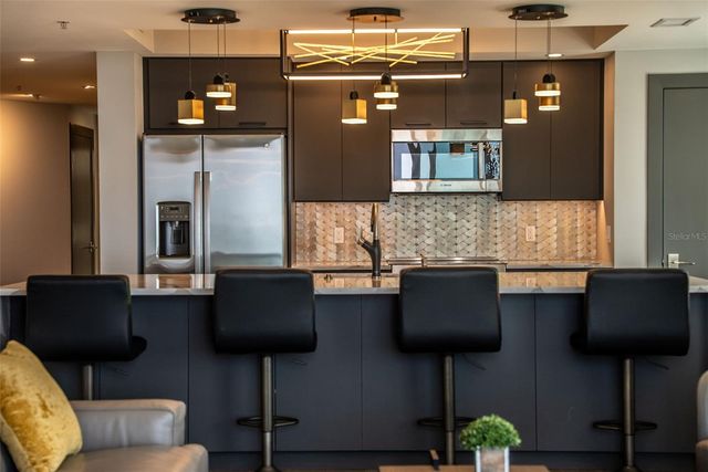 800 N TAMIAMI TRAIL 1217, Sarasota, FL 34236