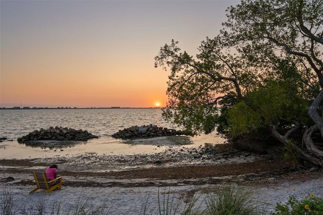 800 N TAMIAMI TRAIL 1217, Sarasota, FL 34236