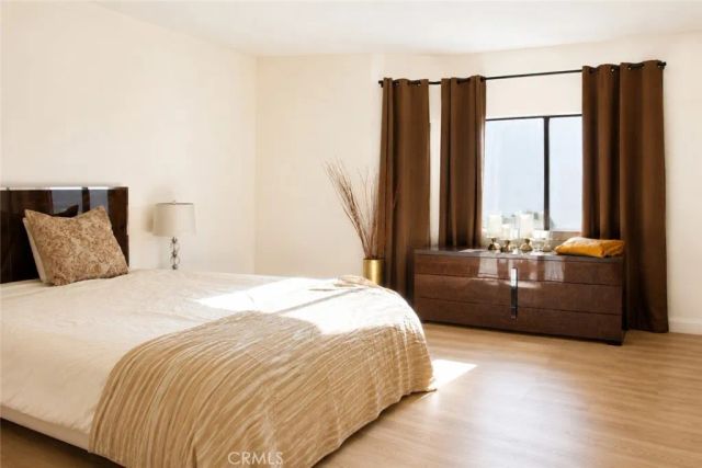 17914 Magnolia Boulevard 210, Encino, CA 91316