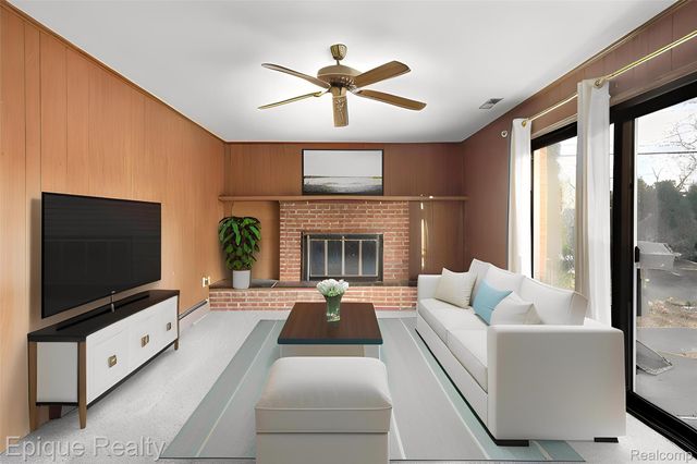 7335 Coach Lane, West Bloomfield Charter Township, MI 48322