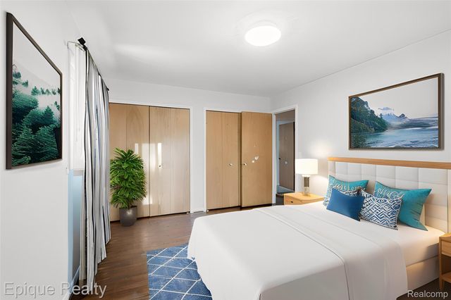 7335 Coach Lane, West Bloomfield Charter Township, MI 48322