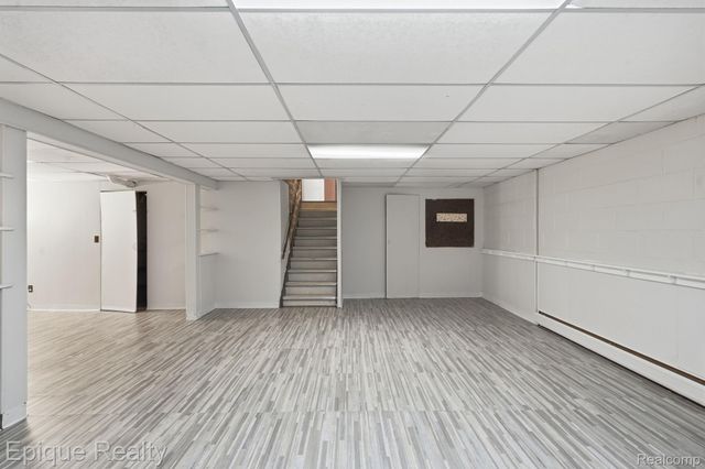 7335 Coach Lane, West Bloomfield Charter Township, MI 48322