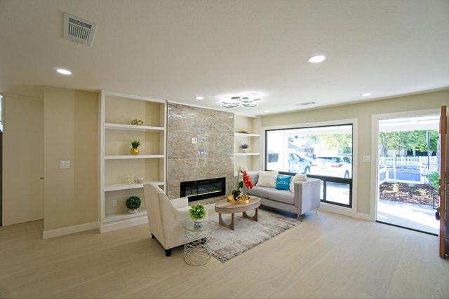 13742 Highwood Drive, San Jose, CA 95127