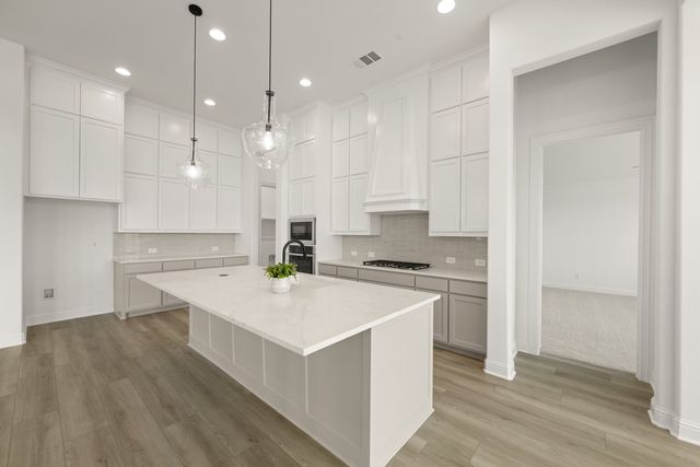 2608 Alyssa Street, Burleson, TX 76028