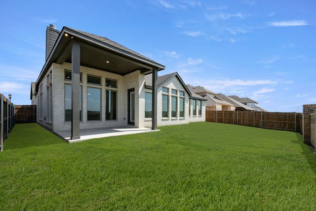 2608 Alyssa Street, Burleson, TX 76028
