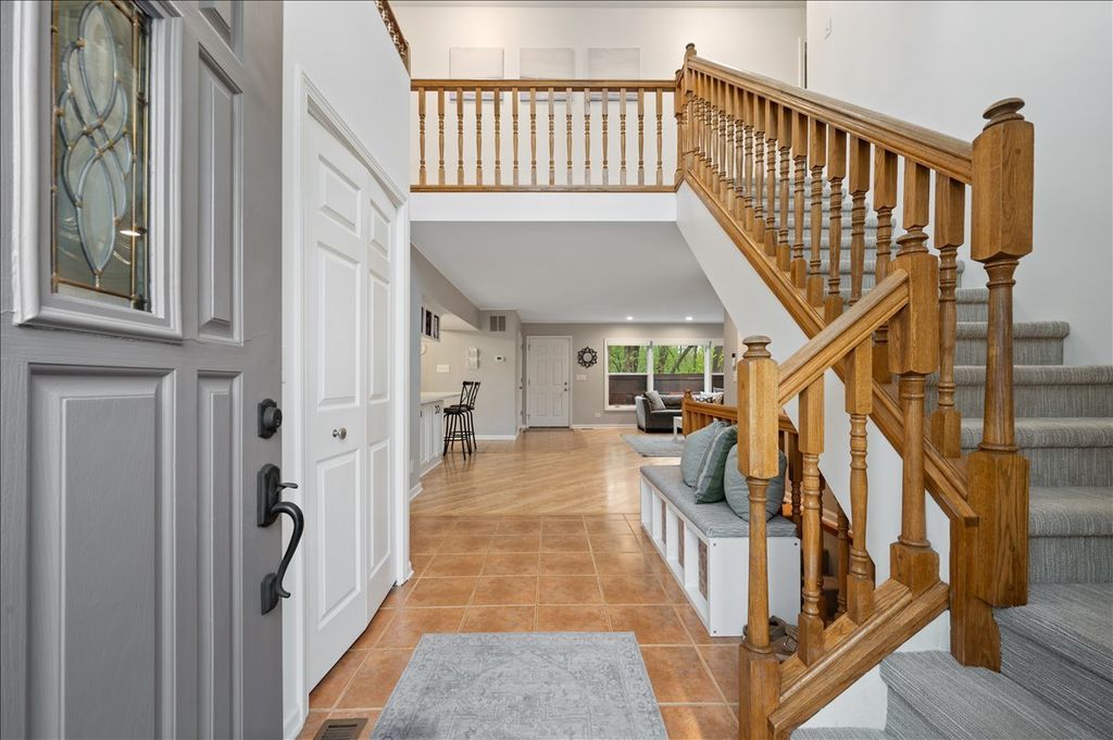 Image 2 of property listing at 5844 Capri Lane, Morton Grove, IL 60053