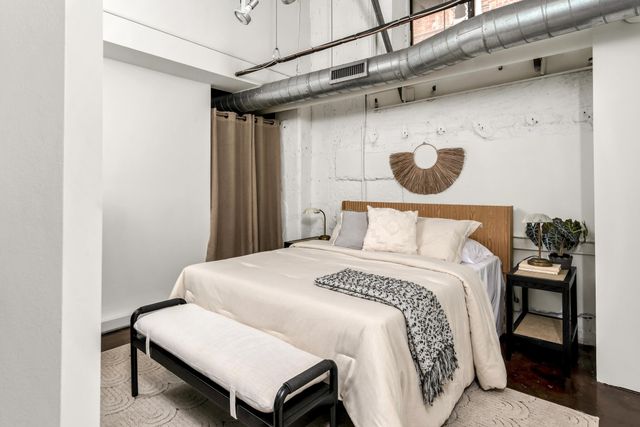 239 Rep John Lewis Way N Apt 201, Nashville, TN 37219