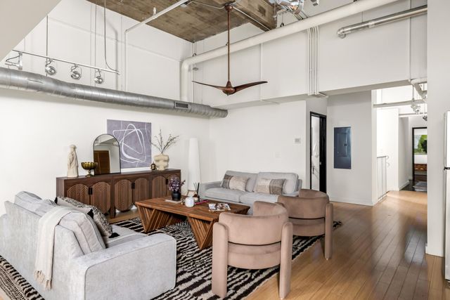 239 Rep John Lewis Way N Apt 201, Nashville, TN 37219