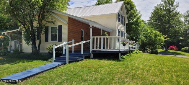 3183 State Highway 10, Ephratah, NY 12095