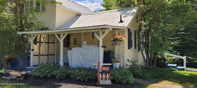 3183 State Highway 10, Ephratah, NY 12095