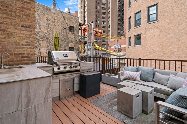 2113 N Clark Street, Chicago, IL 60614