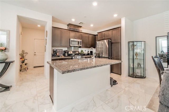16502 Casa Grande 517, Fontana, CA 92336