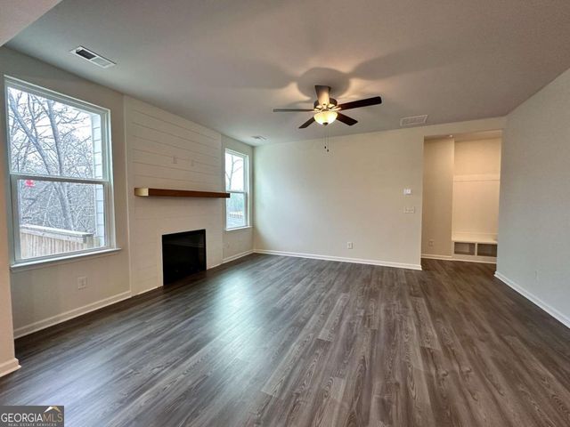 24 Knollwood Way NW, Cartersville, GA 30121