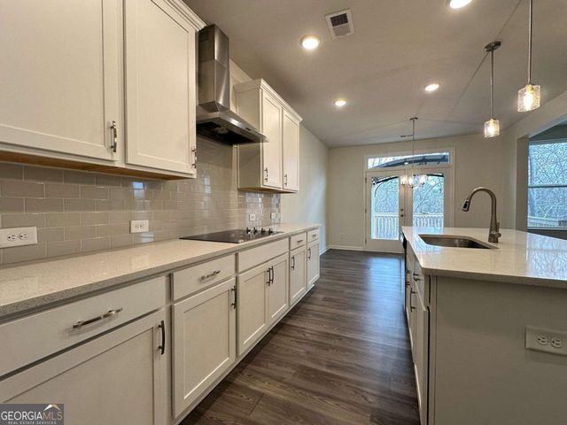 24 Knollwood Way NW, Cartersville, GA 30121