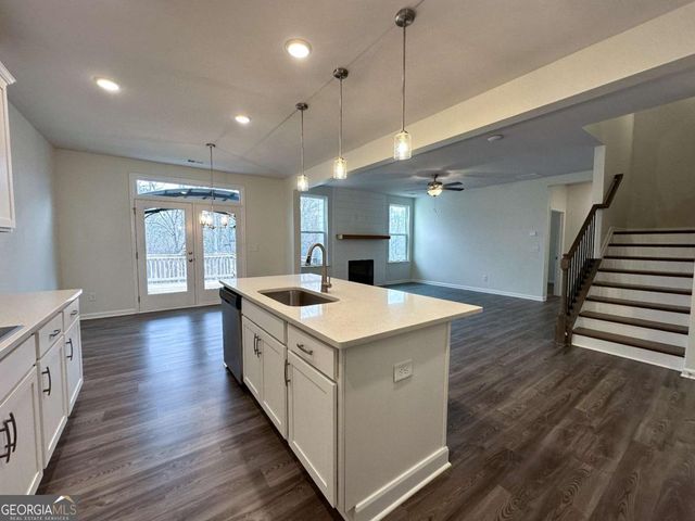 24 Knollwood Way NW, Cartersville, GA 30121