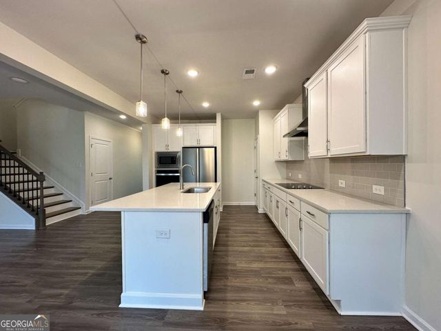 24 Knollwood Way NW, Cartersville, GA 30121