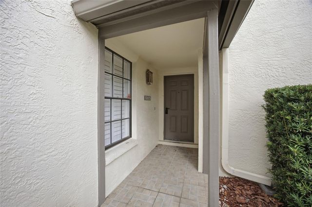 13025 VILLAGE CHASE CIRCLE, Tampa, FL 33618