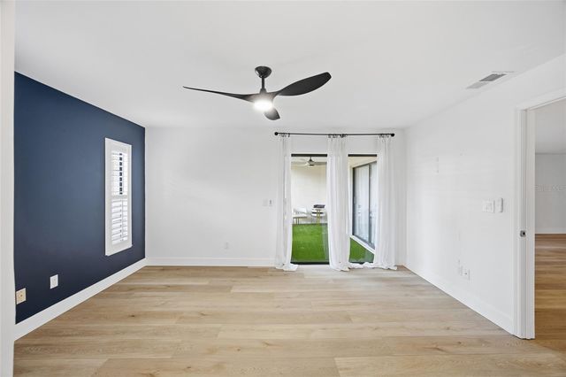 13025 VILLAGE CHASE CIRCLE, Tampa, FL 33618