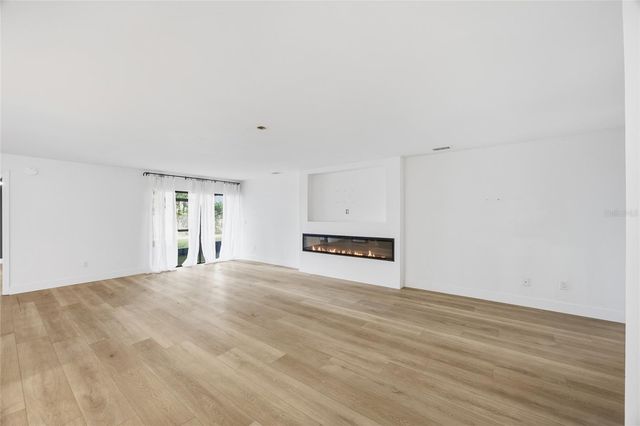 13025 VILLAGE CHASE CIRCLE, Tampa, FL 33618