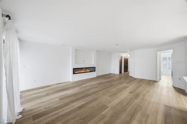 13025 VILLAGE CHASE CIRCLE, Tampa, FL 33618