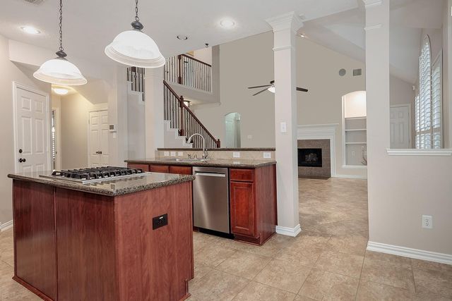 79 French Oaks, The Woodlands, TX 77382