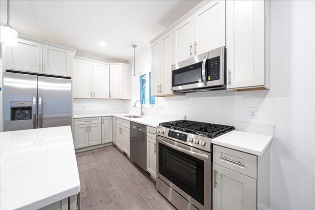 10 Black Bear Circle 10, Milford, MA 01757