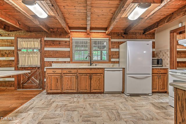 375 Lick Hollow Road, Greeneville, TN 37743